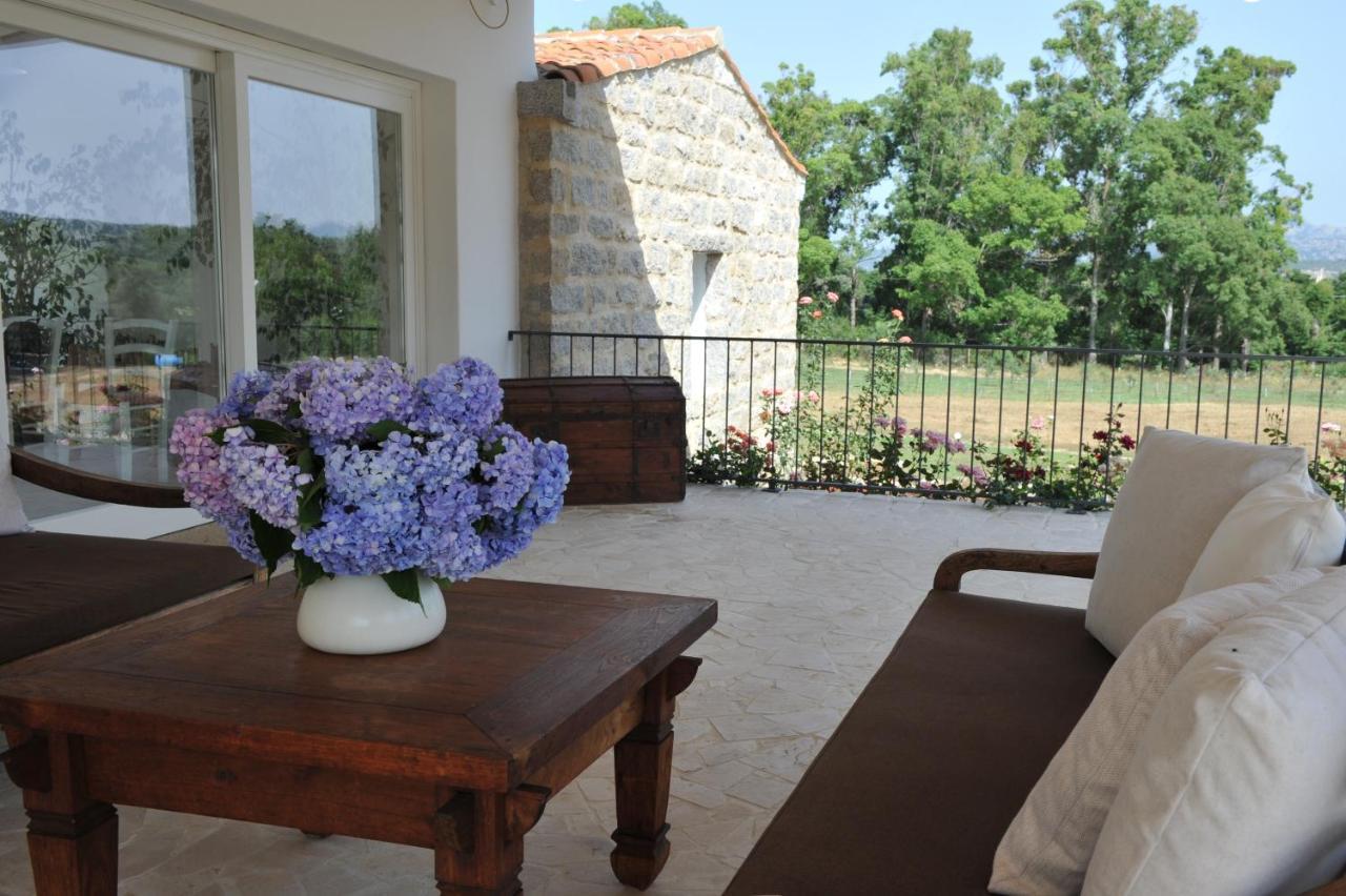B&B Li Tauli Arzachena Exterior photo