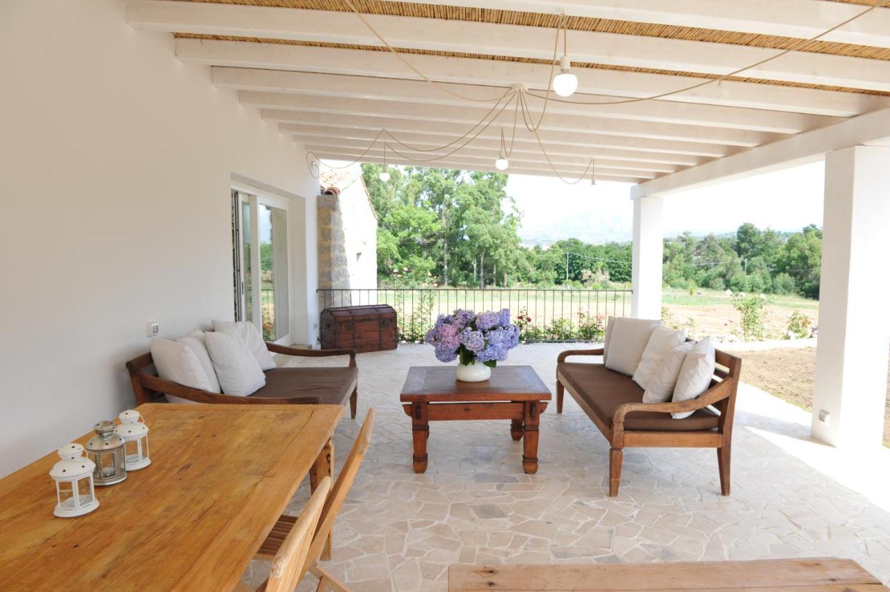 B&B Li Tauli Arzachena Exterior photo